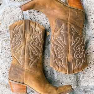 Light brown pointed toe women’s cowboy boots